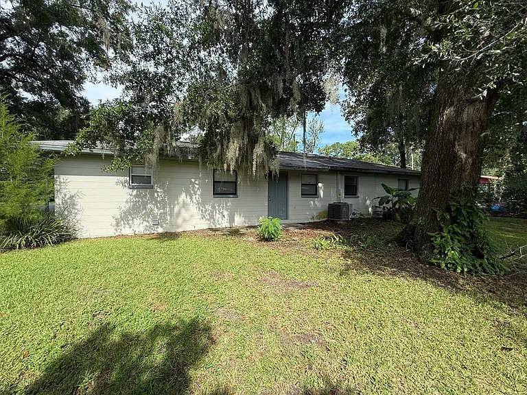 15615 NW 138th Dr — Photo 40