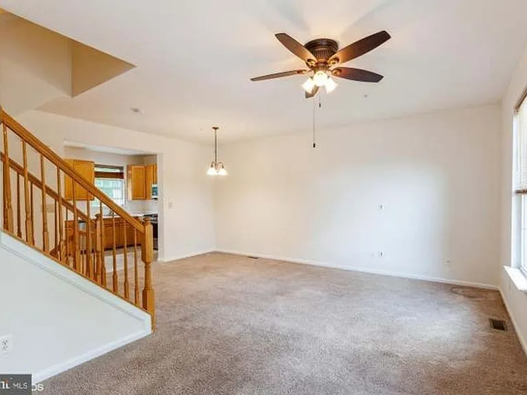 7836 Canter Ct — Photo 21