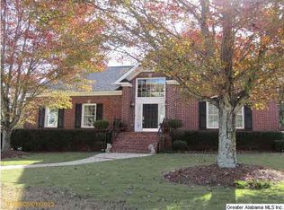 5737 Willow Lake Dr, Birmingham, AL 35244