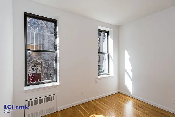 Rented by LC Lemle Real Estate Group | media 15