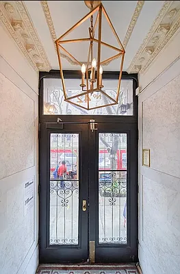 Entry / hallway, photo 2