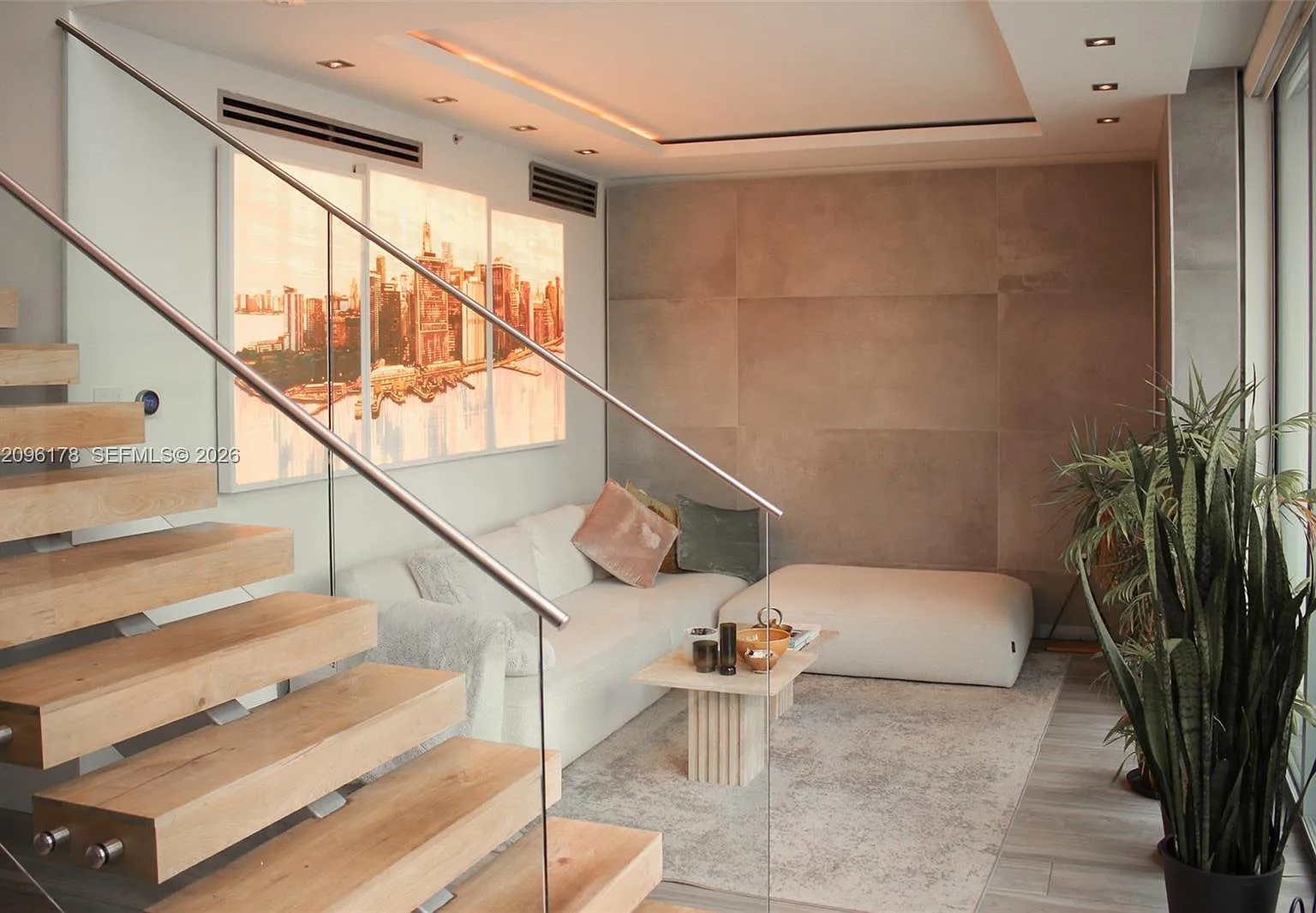 Wind Condo — Photo 1