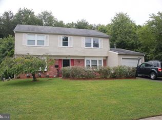 19 Evergreen Dr, Willingboro, NJ 08046