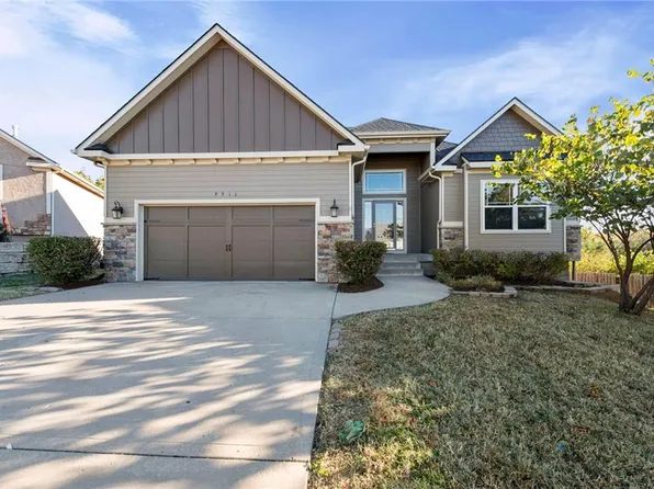 9911 Webster Cir, Kansas City, KS 66109