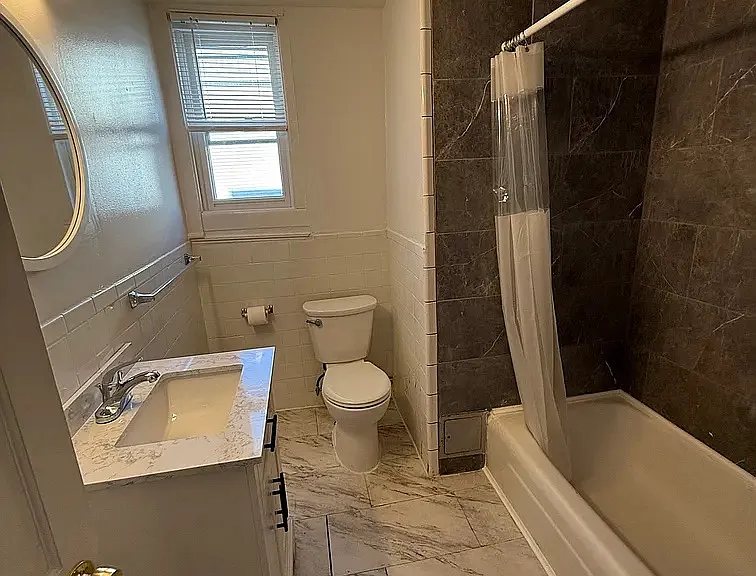 818 Parker St #2 — Photo 9