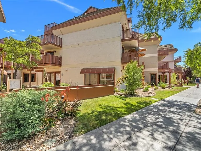 4149 El Camino Way #F — Photo 2