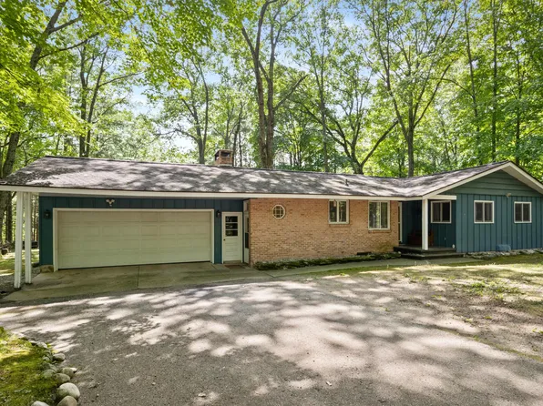 19291 Ottawa Ln, Big Rapids, MI 49307