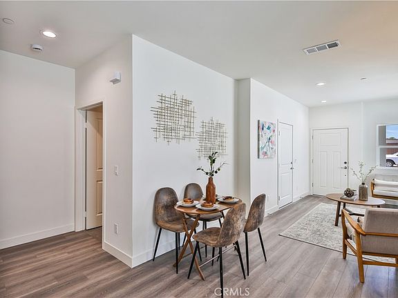 5th image of 6836 Whitman Ave