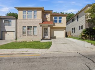 30 McLennan Oak, San Antonio, TX 78240