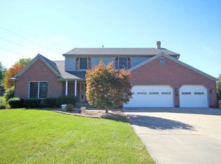 1709 Brentwood Dr, Mt Zion, IL 62549