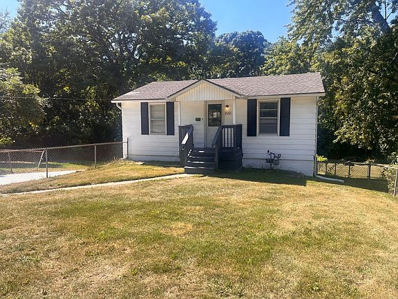 2nd image of 822 S Carlisle Ave