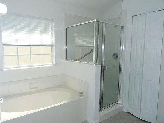 3rd image of 12461 Hatton Chase Ln E