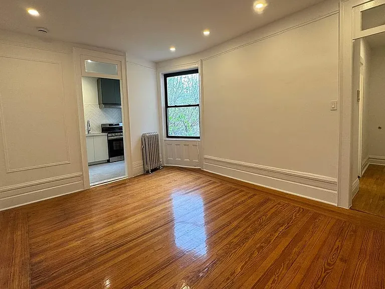 31 E 127th St #2B — Photo 2