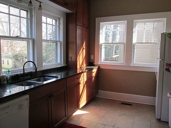 2nd image of 318 W Thomas St
