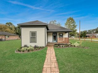 125 N Shirley St, Alvin, TX 77511