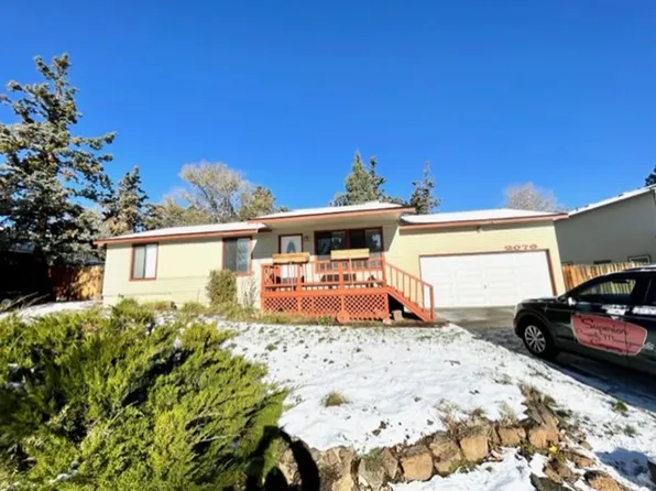 2076 NE Wells Acres Rd, Bend, OR 97701