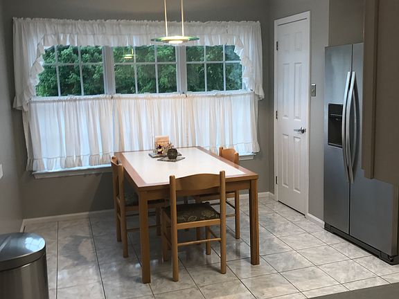 Extended kitchen w skylights