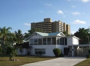 1920 Bayview Dr, Fort Myers Beach, FL 33931