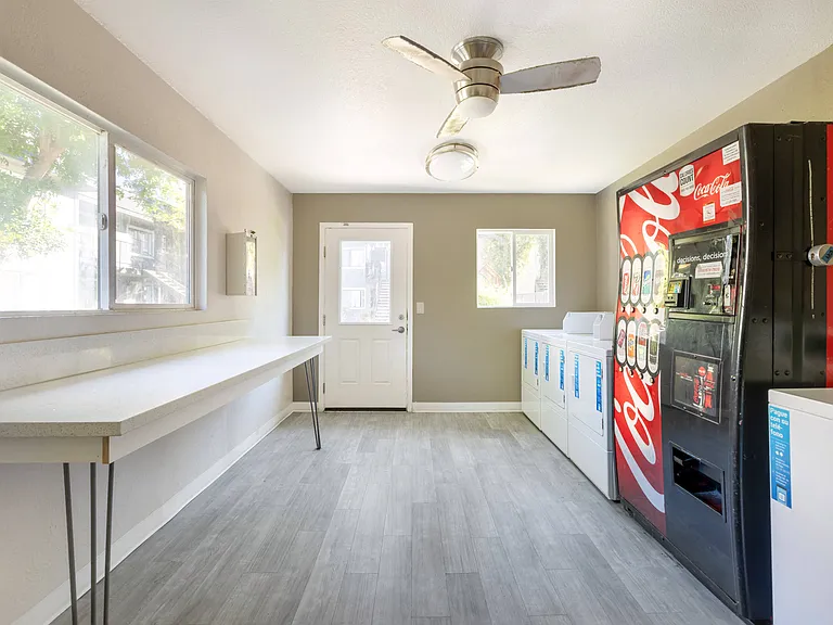 Riverwalk Landing Apartment Homes — Photo 8