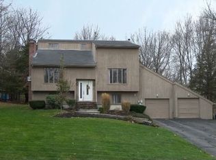 20 Pasture View Ln, Hope, RI 02921