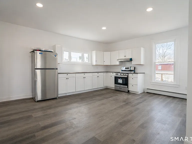 17 Sherman Ave #3 — Photo 2