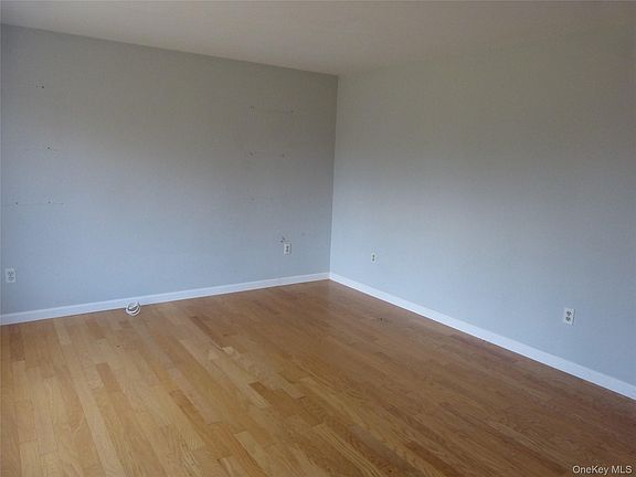 3rd image of 25 Liberty Corners Road