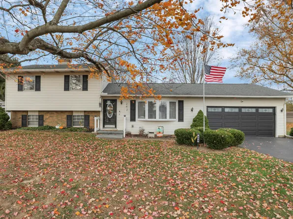 242 Derby Downs Rd, Newark, OH 43055
