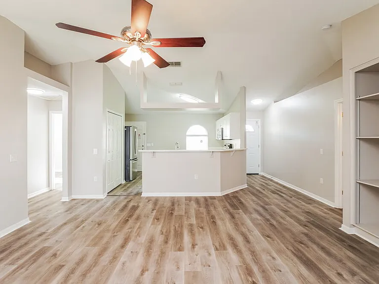 459 Flamingo Ct — Photo 3