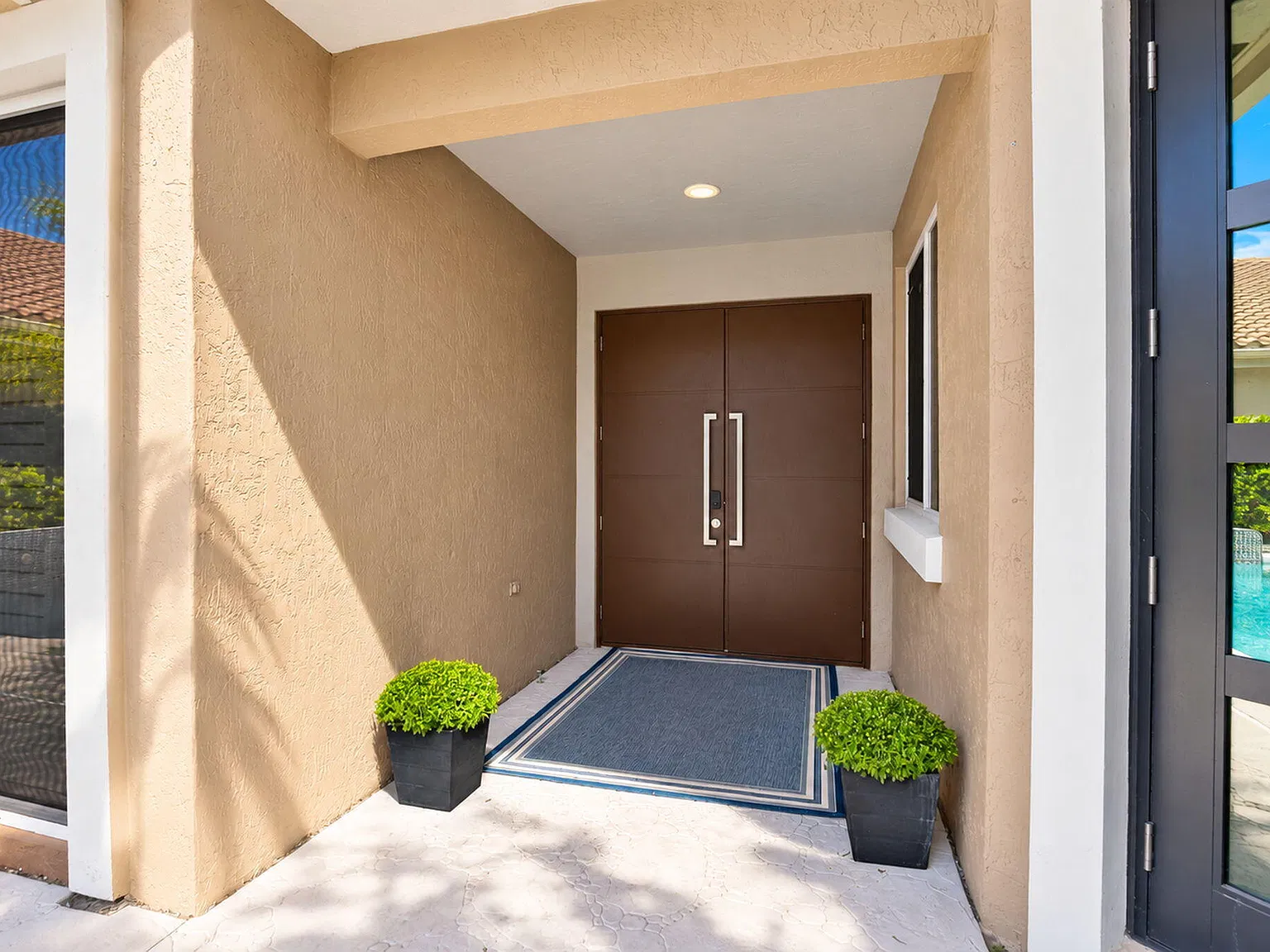 4 bed, 3.5 bath, 2689 sqft, $11,000 — Photo 4