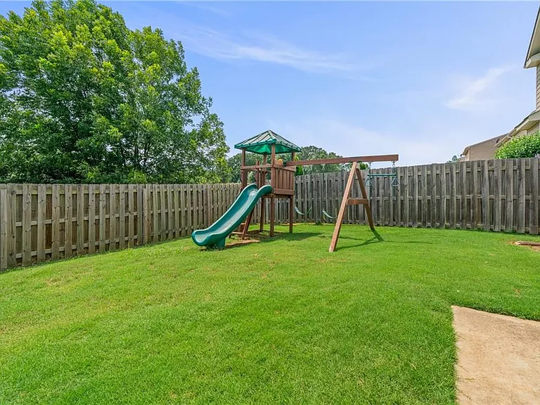 4940 Breezewood Cir — Photo 34