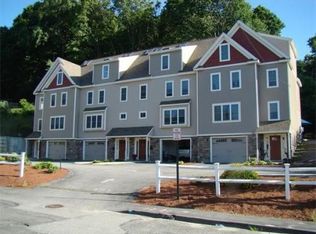 35 School St, Hudson, MA 01749