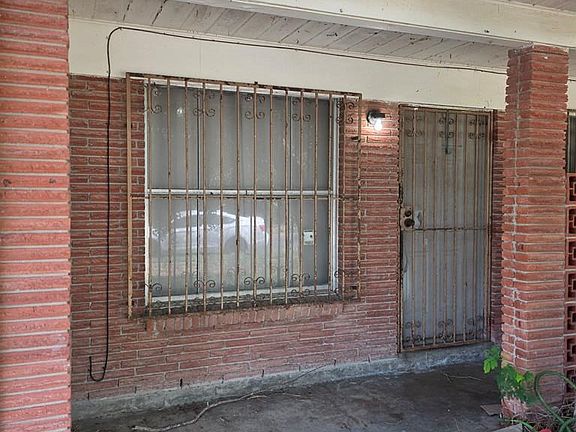 2nd image of 215 Fairfax St