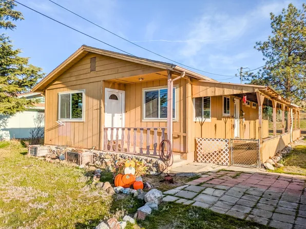 651 N 9th St, Montague, CA 96064