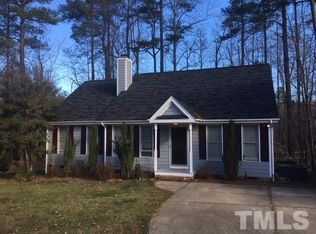 408 Holly Berry Ln, Holly Springs, NC 27540