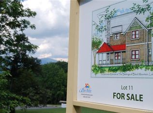 18 Lafayette Ln #11, Black Mountain, NC 28711