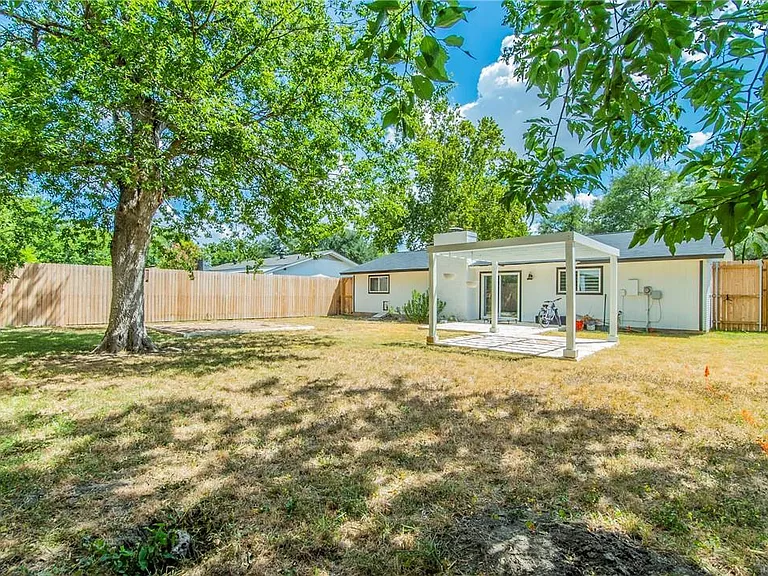 5702 Whitebrook Dr — Photo 23