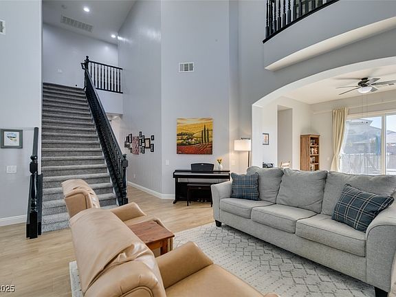 4th image of 7256 Bugler Swan Way
