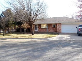 807 W 17th St, Muleshoe, TX 79347