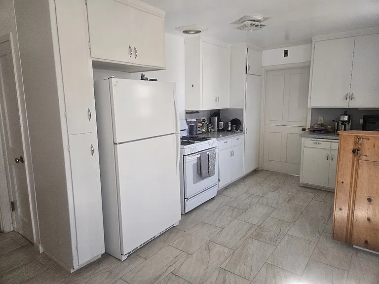 7401 Errol Dr — Photo 8