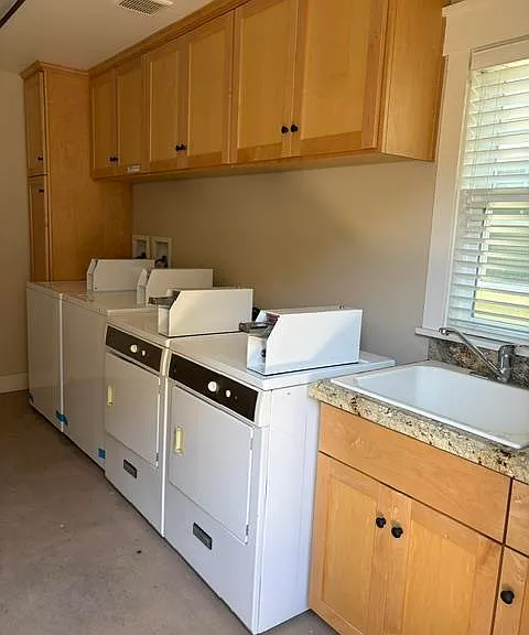 412 West St — Photo 21