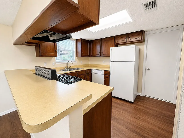 5250 Galacino St — Photo 7