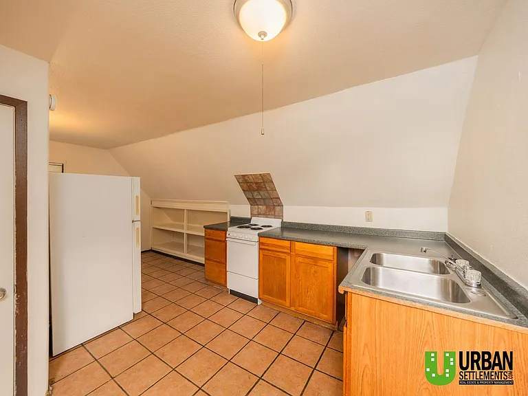 828 W Cleveland Ave — Photo 13