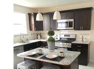 205 Swedes Run Dr, Delran, NJ 08075