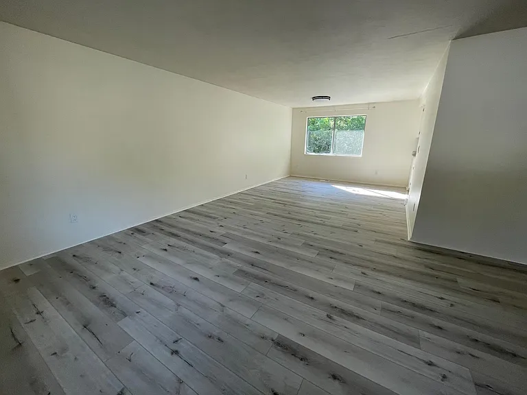 487 Stadium Ave — Photo 6