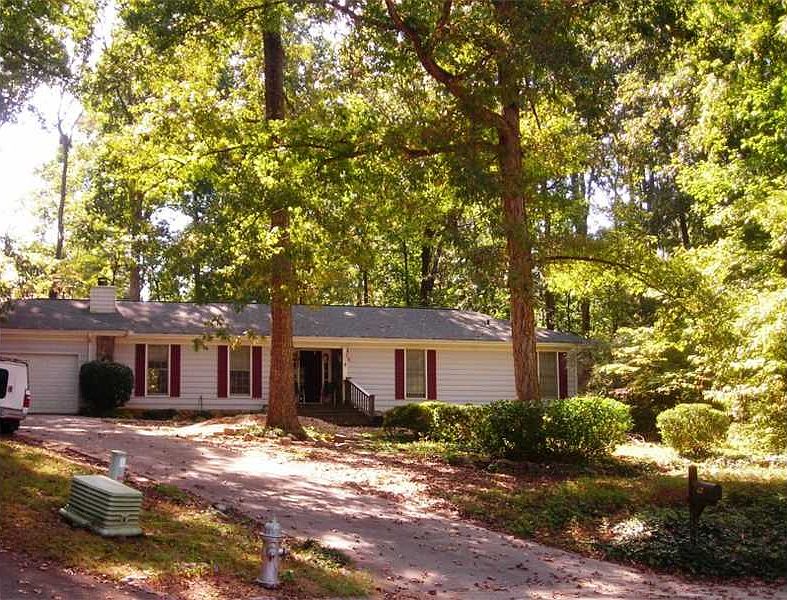 1st image of 3296 River Oak Way