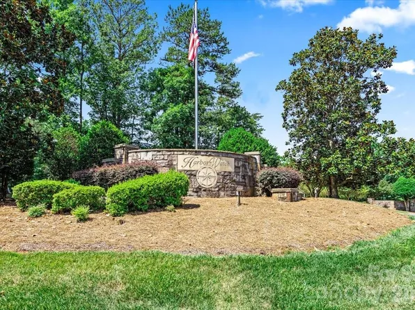 113 N Harbor Watch Dr, Statesville, NC 28677