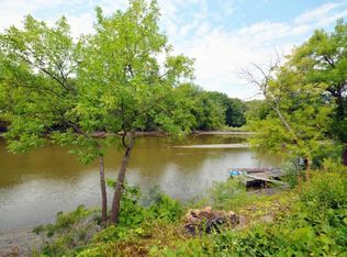 1589 Cedar Ln, Newport, MN 55055