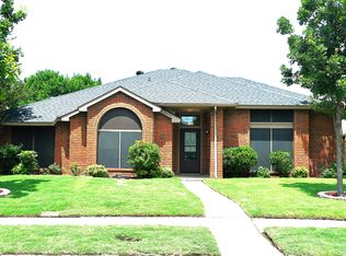 2906 Kingswood Dr, Garland, TX 75040
