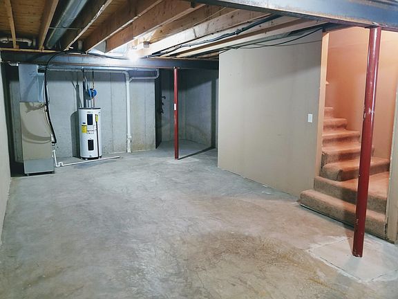 4th image of 13010 Everett Ct