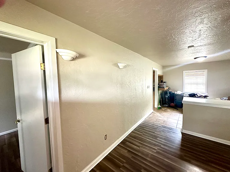 1405 Carlisle Ct — Photo 27